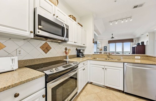 Amelia City Condo | Experience oceanfront luxury at 32 Ocean Place, a cozy 2-bedroom condo in Fernandina Beach.