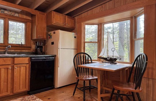 East Boothbay Cabin | Experience oceanfront tranquility at Phoebe's Nest, a cozy 3-bedroom cabin in East Boothbay.