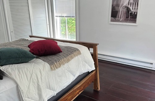 Lake Luzerne-Hadley House | Experience rural bliss near historic Lake George with a six bdm mountain sunset