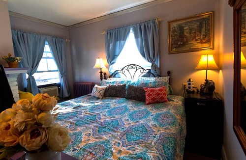 South Lima House | Experience the Finger Lakes in a 1915 Colonial Revival Home