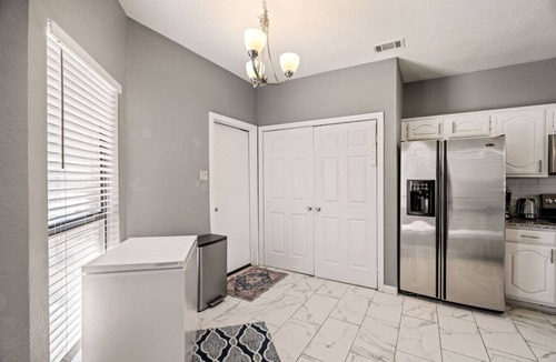 Northeast Carrollton House | Extended Stay Comfort | Prime Location + Garage