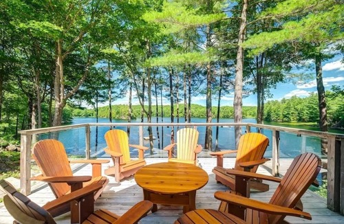 Frontenac House | Extensive private luxury property - sleeps 25!