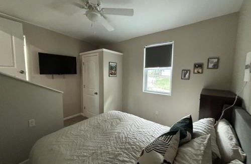 Akron House | Fab 50's Firestone Flat!