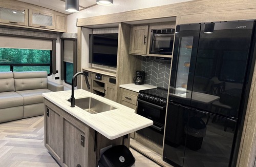Benton House | Fabulous 3-bedroom RV with direct access to the Sebasticook River!