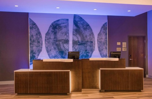 Downtown Dayton Hotel | Fairfield by Marriott Inn & Suites Dayton Downtown