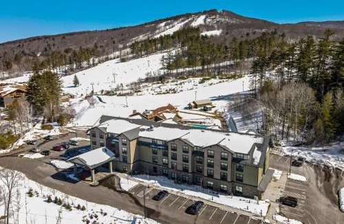 North Conway Hotel | Fairfield by Marriott Inn & Suites North Conway