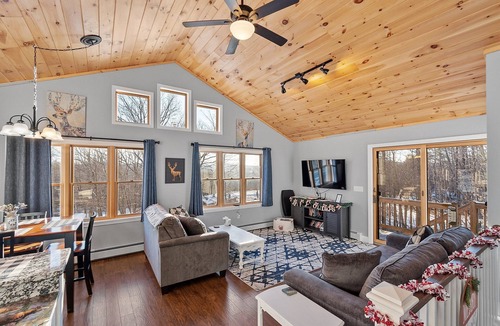 Hartford House | Fall fun in Oxford Hills