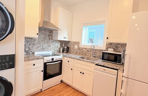 Portland House | Falmouth Flats Ocean Escape