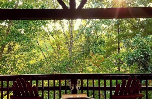 Helen Cabin | FamiLee RosenHütte 4BR 4BA Cabin in- Innsbruck Helen GA W-HotTub&DogFriendly