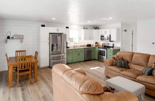 Huey House | Family Adventure Awaits: Amazing Cabin by the Allegheny River in Pennsylvania