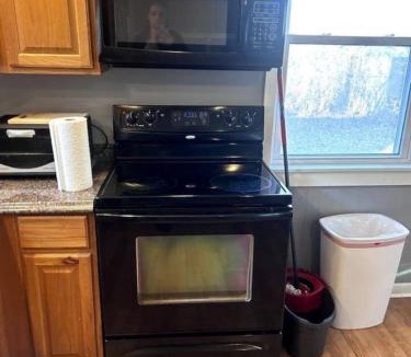 Rochester House | Family and Wellness Retreat Sleeps 8 Near RGH