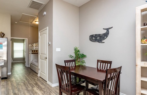 Corpus Christi House | Family Beach Townhome | 2 Pools & Walk to Beach