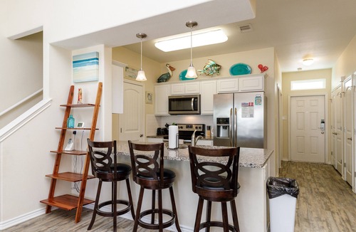 Corpus Christi House | Family Escape | Heated Pool, Playground & Spacious Stay