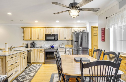Chestertown Cabin | Family-Friendly 3BR Lodge — Summer Lake Days, Beach Access & Screened Patio