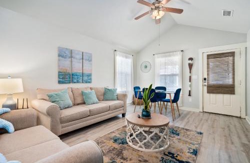Rockport House | Family Friendly Beach Haus Community Pool