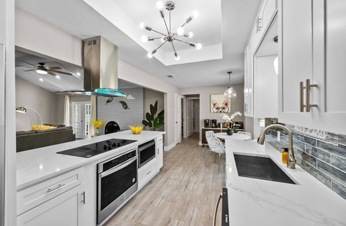 Richardson House | Family Friendly, Heated Pool Spa, 2 King Beds, Cornhole, Foosball, Games, Grill