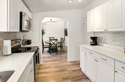 Hyrum House | Family-friendly home - A block to Hyrum Lake!