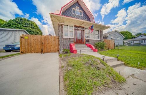 Erie House | Family-Friendly Home: Walk to Lake Erie!