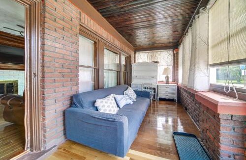 Erie House | Family-Friendly Home: Walk to Lake Erie!