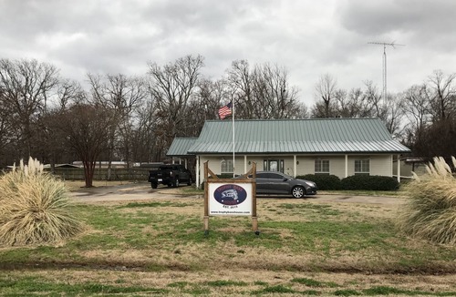 Alba House | Family friendly lake house located at mid-west arm of Lake Fork