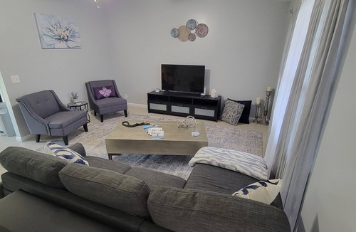 St. Marys House | Family-friendly, Less than 5 minutes from Kings Bay, water park huge backyard.