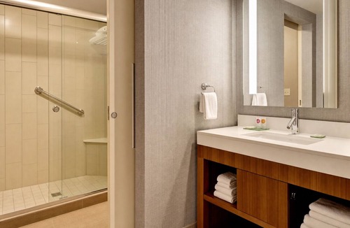 South Side Hotel | Family Getaway w/Pool Near Downtown Corpus Christi and La Palmera Mall