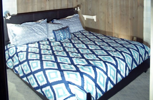 Madison Ski Chalet | Family/pet friendly non-smoking chalet with private dock and waterfront.