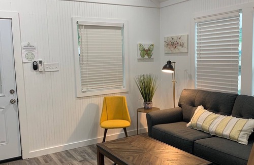 Honey Grove Cabin | Family Size Cabin 604