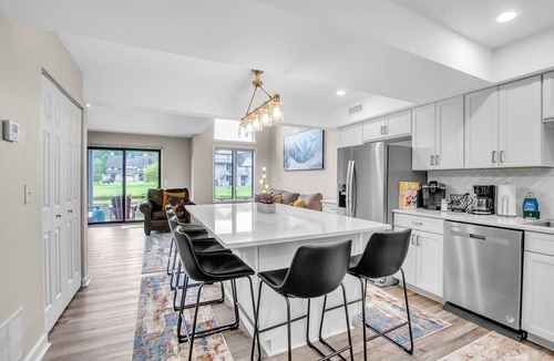 Ellicottville House | Family townhouse with Fireplace