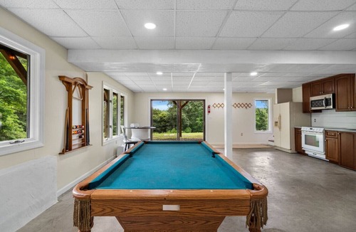 Brush Valley Cabin | Fawn Hollow Retreat*King bed*game room*pickleball