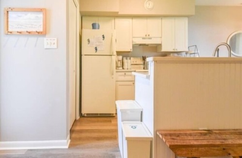 Fenwick Island Condo | Fenwick Island 2BR 2 BA Condo 1st Floor, Screened Porch, Pool and Tennis