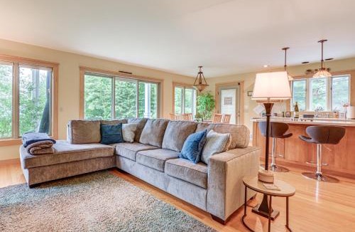 Hammondsport House | Finger Lakes Home w/Private Pool & Lake Views!