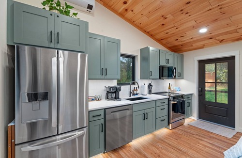 Alpine Cabin | Finger Lakes Luxury Couples Retreat with Sauna, Hot tub and Cold Plunge