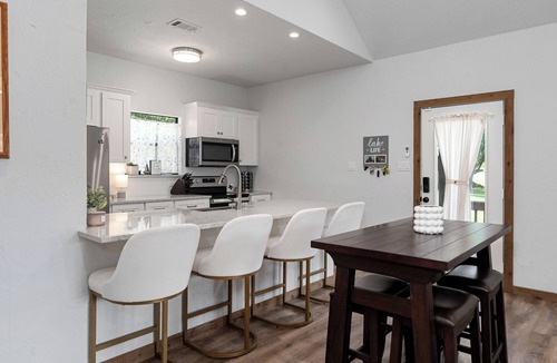 Leisure Land House | Fire Pit, Lake Views, Blackstone + Private Dock