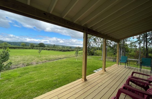 Town of Jerusalem Cottage | Firefly Cottage in the heart of the FingerLakes. Amazing Vineyard views