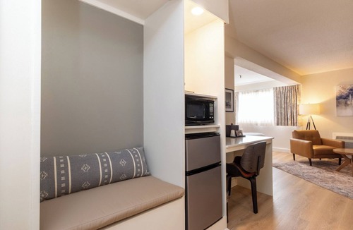 Waterville Hotel | Fireside Inn & Suites Waterville