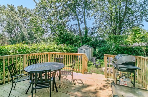 Mentor Headlands House | Fisherman's Cottage 3BR Lake Erie Retreat