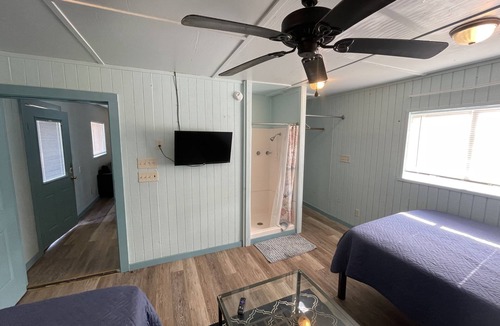 Port O Connor Cabin | Fishing Cabin 300’ from boat ramp