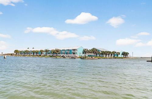 Rockport Apartment | Fishing Hole at Kontiki KC118
