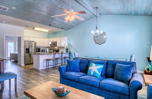 Port Aransas Condo | Flip Flops and Pop Tops by Silver Sands Vacation Rentals