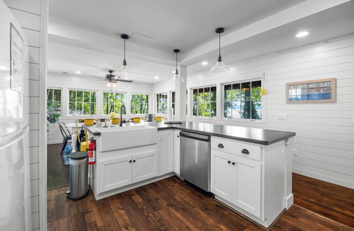 Grange Landing House | Fossil Beach: "Canandaigua Lake Retreat and Memorable Views!"
