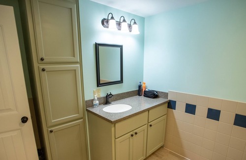 Saint David Cabin | Four-Bedroom LakeFront Unit on Long Lake!