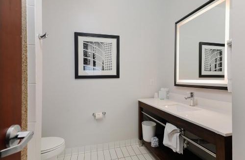 Southeast Houston Hotel | Four Points by Sheraton Houston Hobby Airport
