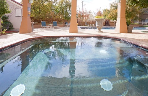 Tech Terrace Apartment | Free Breakfast. Shared Pool & Hot Tub. Studio Near Texas Tech University & University Medical Center.