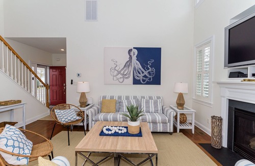 The Commons House | Free Linens & Cleaning - Three Kings