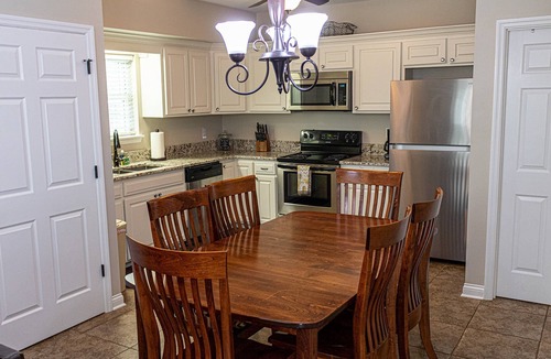 Flintstone House | Free Ruby Falls Ticket & More-Rock City View-Relaxation-Country Getaway-Spacious Townhome-Fire Pit