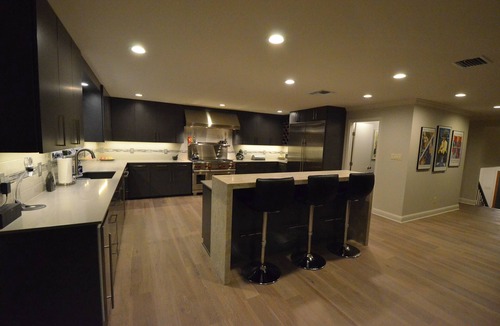Shreveport House | Fresh, Contemporary Lake House with Gourmet Kitchen and 2 Covered Boat Slips