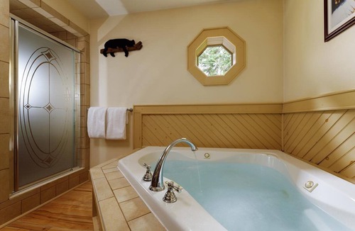 Chestertown Hotel | Friends Lake Inn