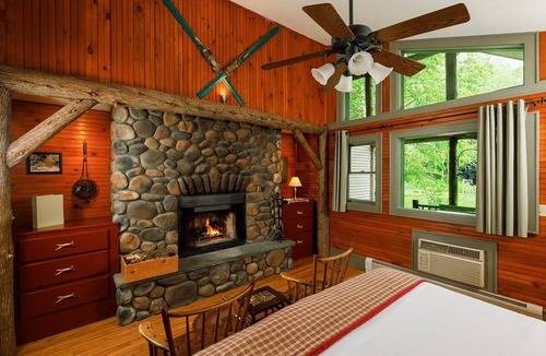 Chestertown Hotel | Friends Lake Inn