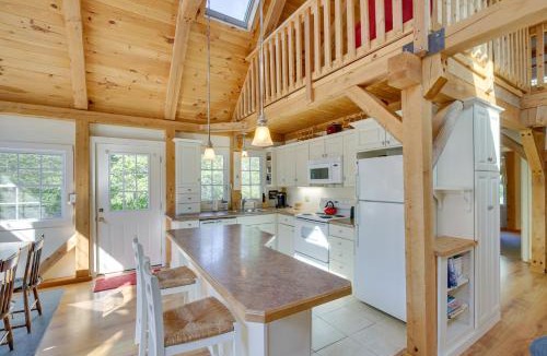 Standish House | Frye Island Family Cabin with Lake & Beach Access!